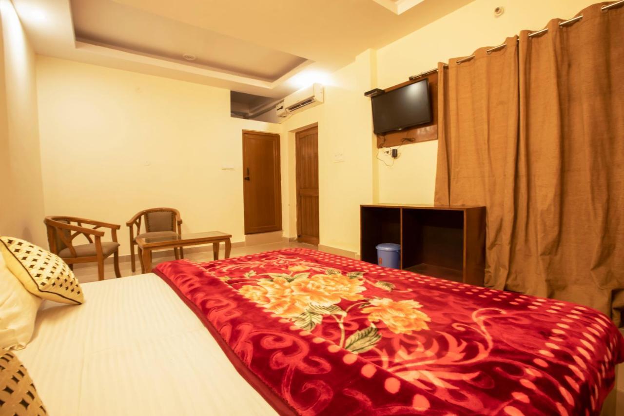 Hotel Grace Ganga By Oscenox-Hotel In Rishikesh Tapovan Buitenkant foto